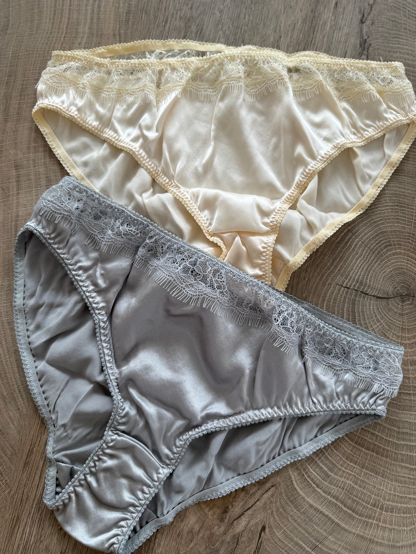 Mulberry šilko kelnaitės su nėriniais