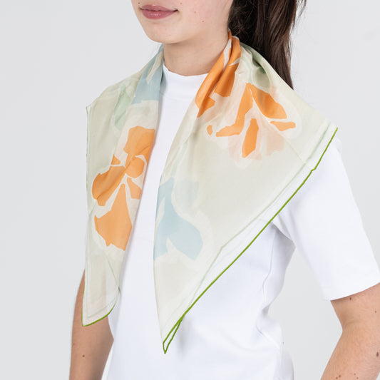 Šilkinės skarelės (66x66 cm)