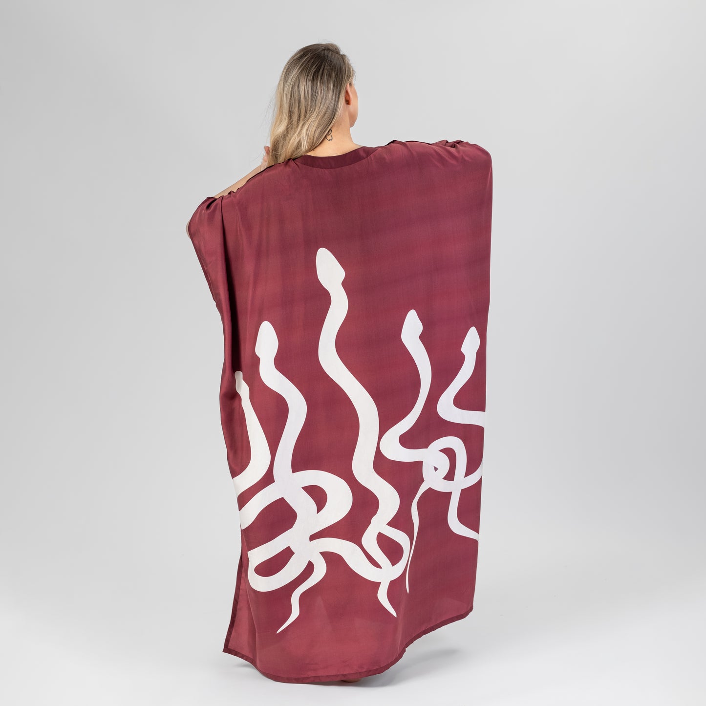 Šilko kimono – gyvatės motyvas