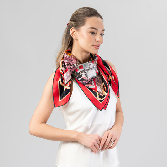 Skara 88x88cm raudona, dbipusė su gyvūnų printo motyvų