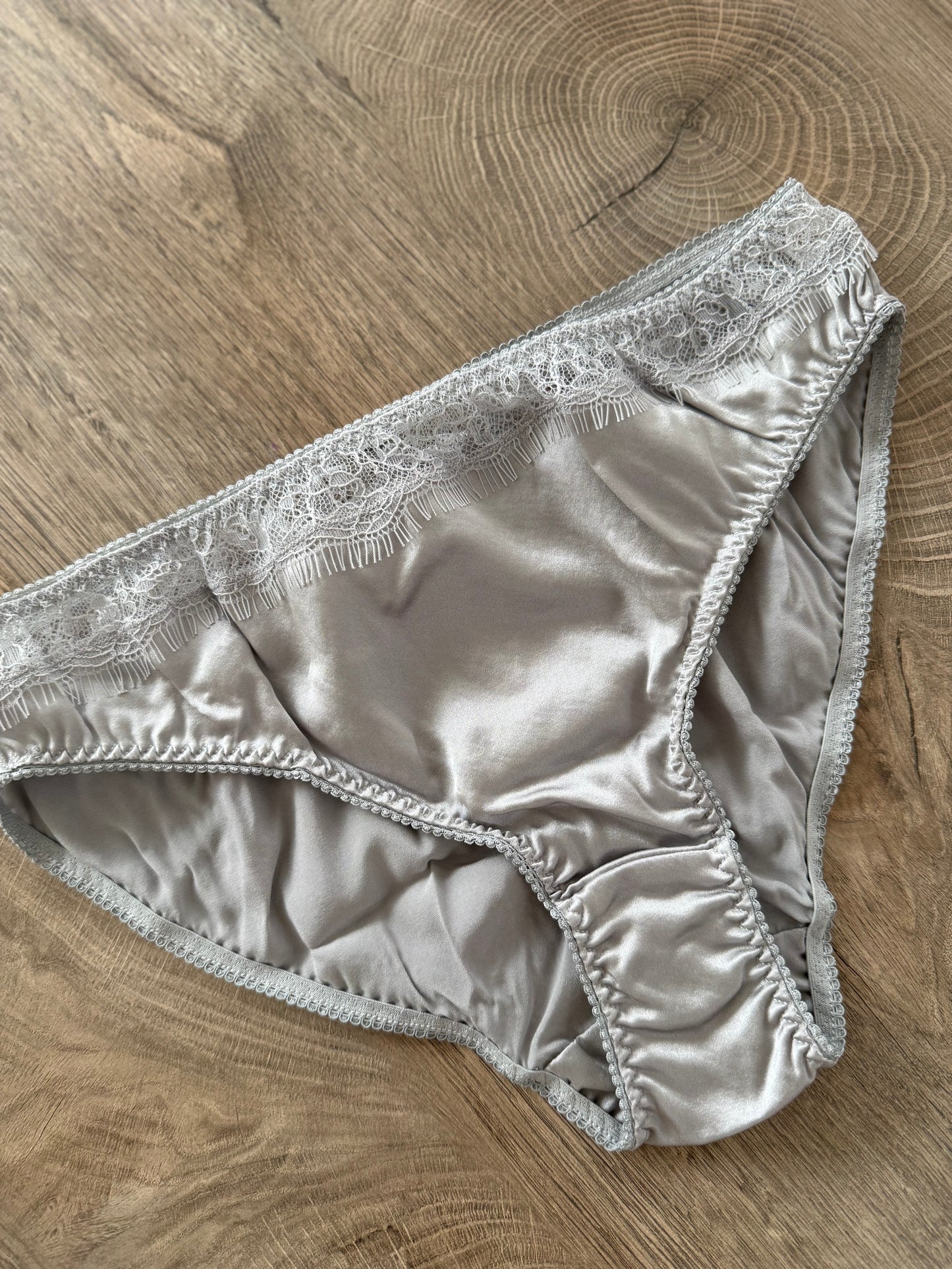 Mulberry šilko kelnaitės su nėriniais