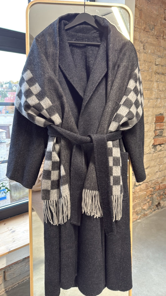 Kupranugario vilnos paltas